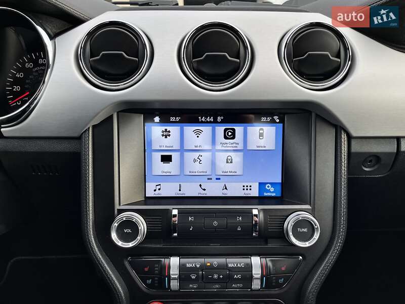 Купе Ford Mustang 2016 в Львові