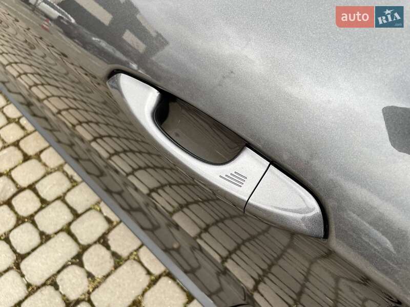 Купе Ford Mustang 2016 в Львові