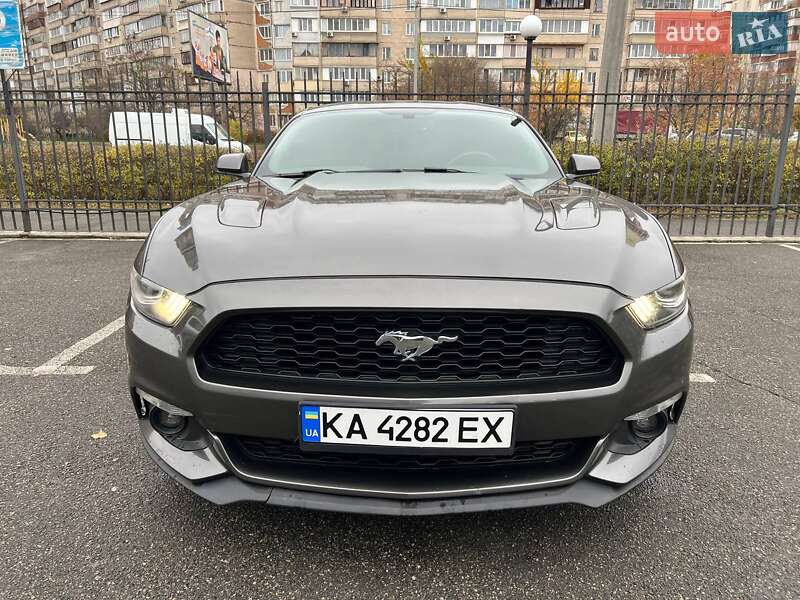 Купе Ford Mustang 2015 в Киеве