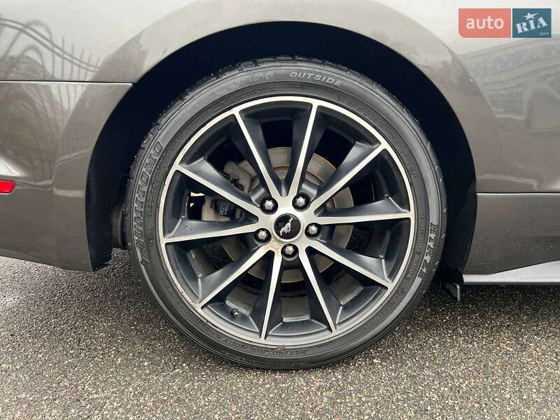 Купе Ford Mustang 2015 в Киеве