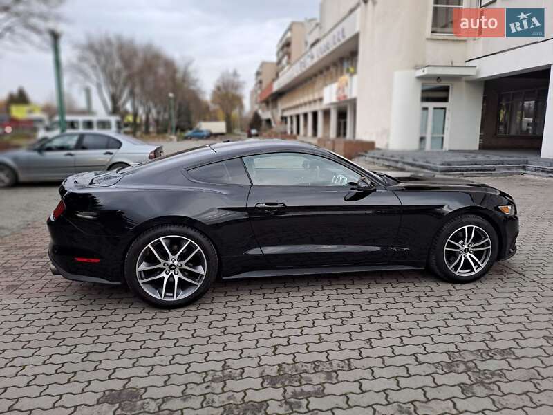 Купе Ford Mustang 2016 в Ивано-Франковске