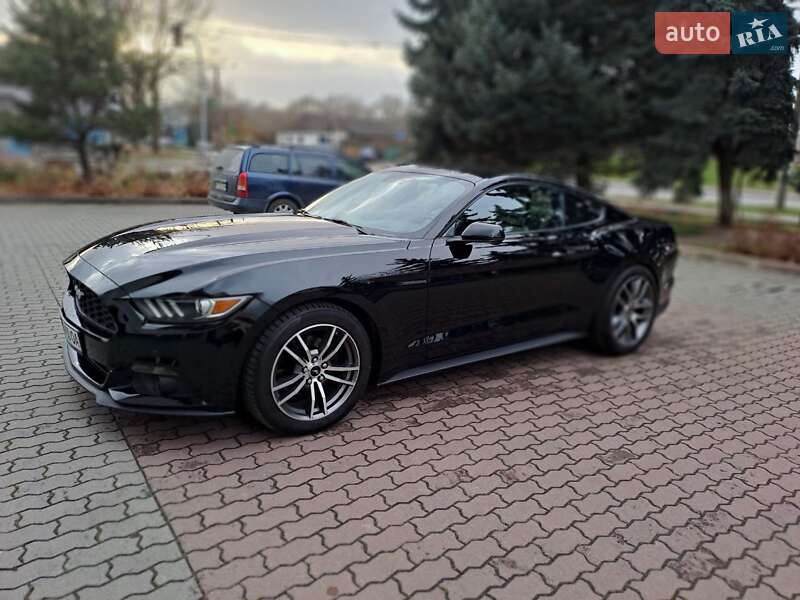 Купе Ford Mustang 2016 в Ивано-Франковске