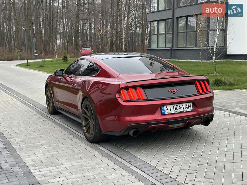 Купе Ford Mustang 2015 в Киеве фото 13 Купе Ford Mustang 2015 в Киеве