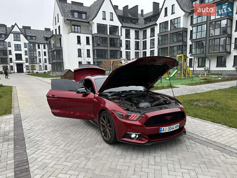 Купе Ford Mustang 2015 в Киеве фото 25 Купе Ford Mustang 2015 в Киеве