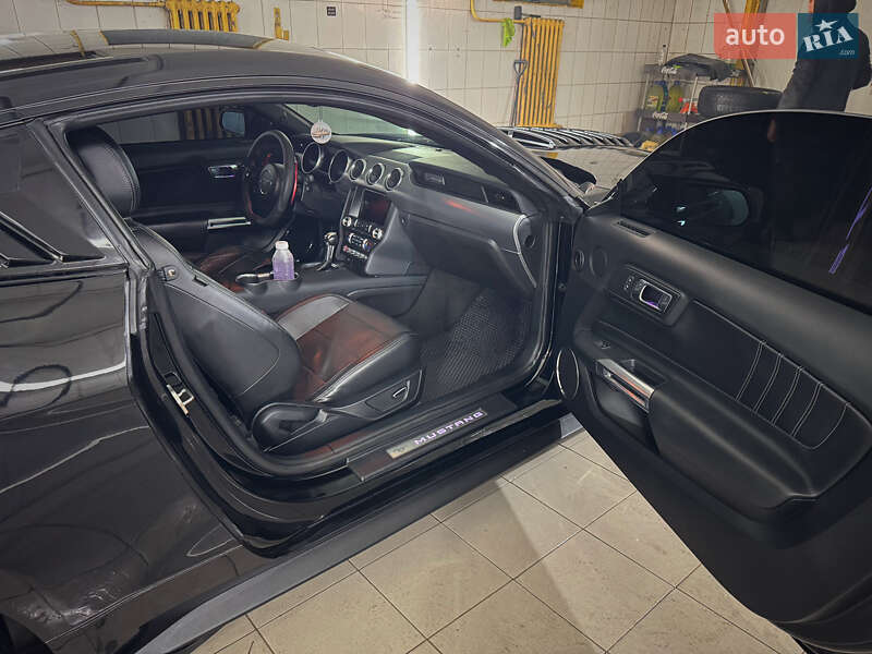 Купе Ford Mustang 2018 в Киеве фото 62 Купе Ford Mustang 2018 в Киеве