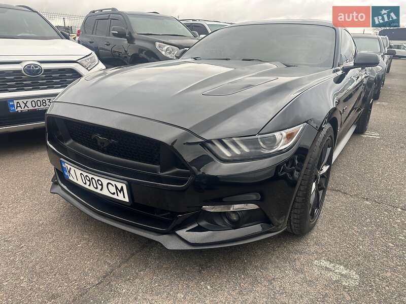Купе Ford Mustang 2016 в Киеве