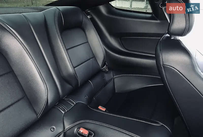 Купе Ford Mustang 2015 в Києві