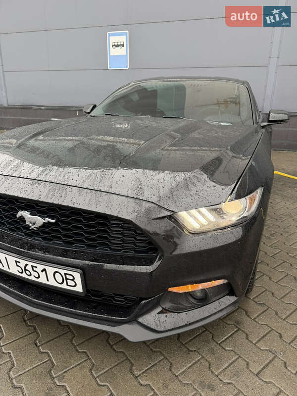 Купе Ford Mustang 2015 в Києві