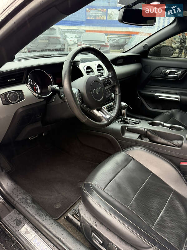 Купе Ford Mustang 2015 в Києві