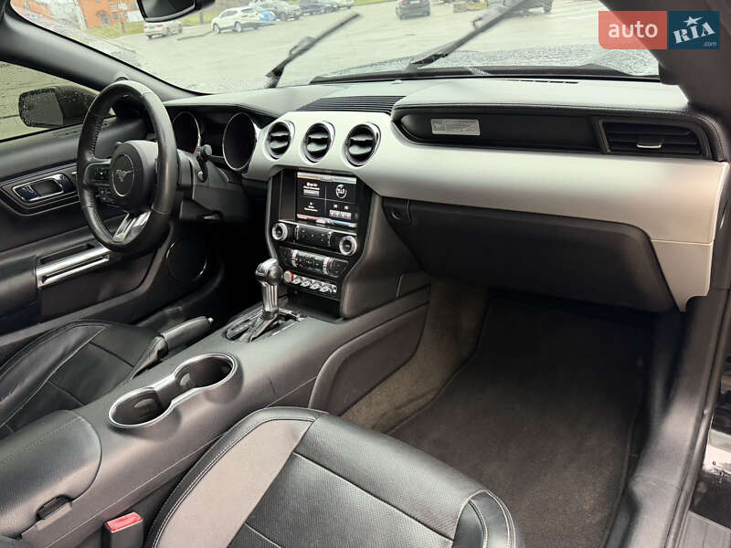 Купе Ford Mustang 2015 в Києві