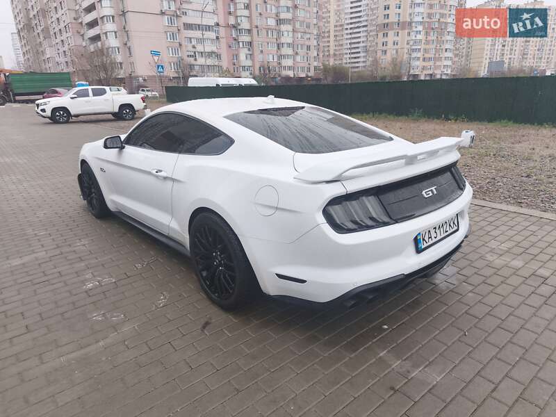 Купе Ford Mustang 2020 в Киеве