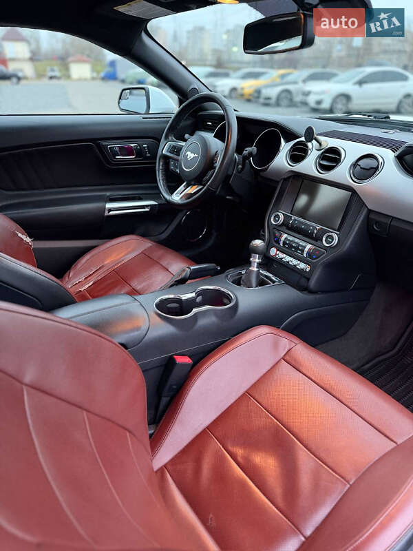 Купе Ford Mustang 2015 в Киеве