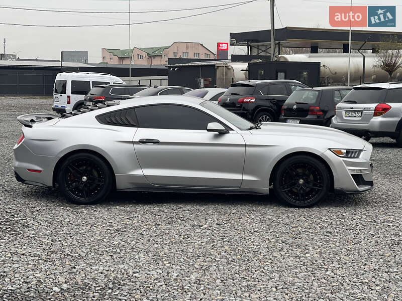 Купе Ford Mustang 2017 в Черновцах