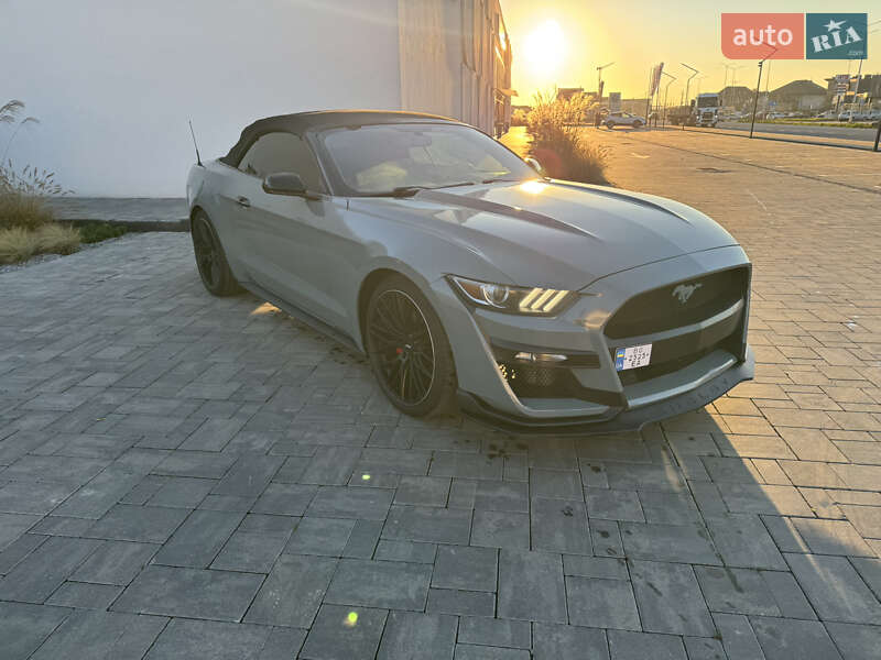 Кабриолет Ford Mustang 2015 в Луцке фото 7 Кабриолет Ford Mustang 2015 в Луцке