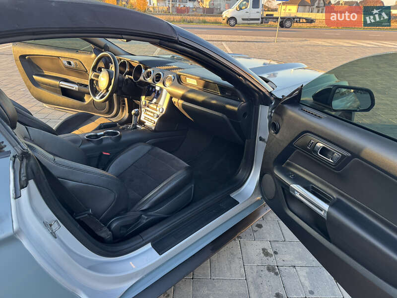 Кабриолет Ford Mustang 2015 в Луцке фото 10 Кабриолет Ford Mustang 2015 в Луцке