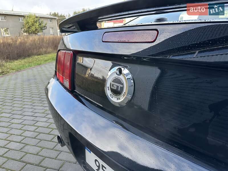 Купе Ford Mustang 2008 в Киеве