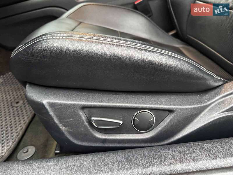 Кабриолет Ford Mustang 2016 в Киеве фото 14 Кабриолет Ford Mustang 2016 в Киеве