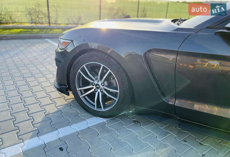 Купе Ford Mustang 2015 в Виннице
