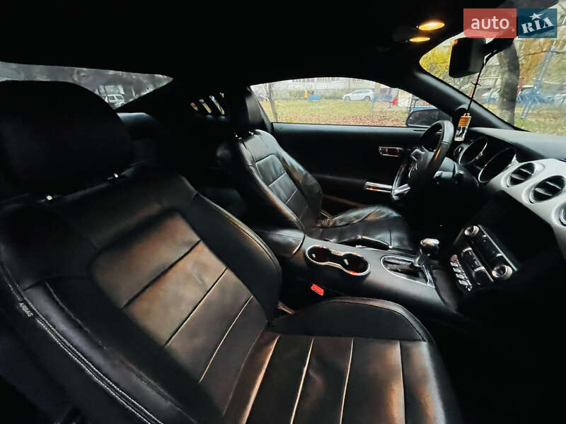 Купе Ford Mustang 2015 в Виннице