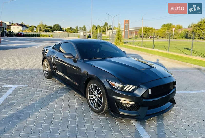 Купе Ford Mustang 2015 в Виннице