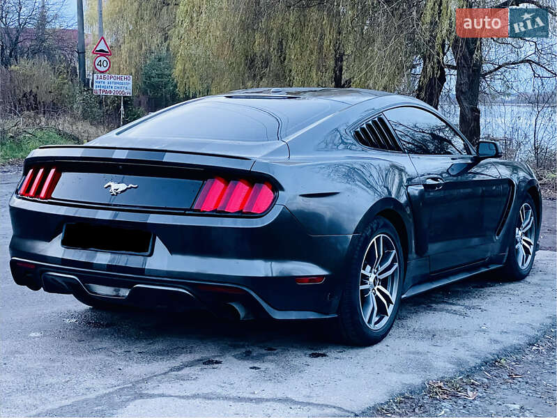 Купе Ford Mustang 2015 в Виннице