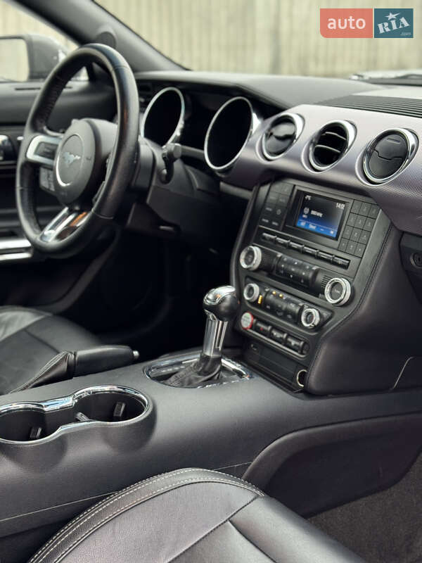Купе Ford Mustang 2016 в Киеве