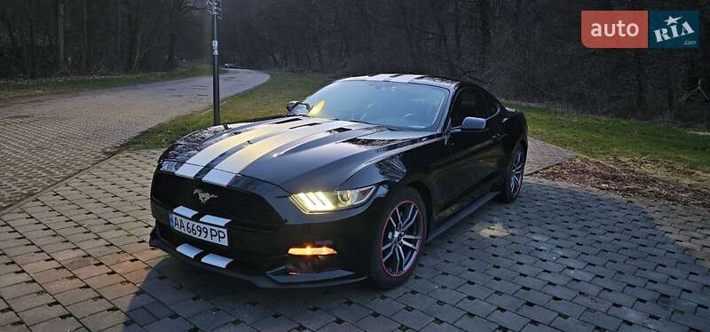 Купе Ford Mustang 2016 в Киеве