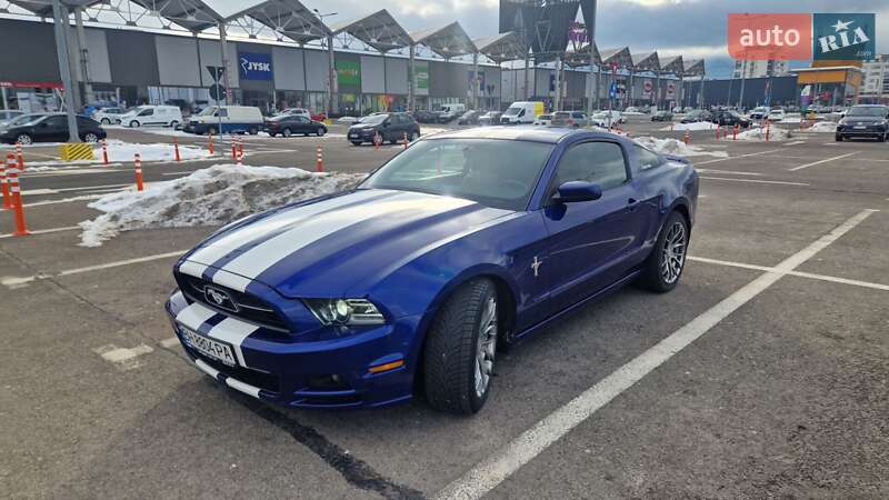Купе Ford Mustang 2012 в Измаиле