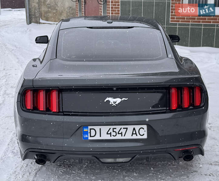Купе Ford Mustang 2015 в Хотине