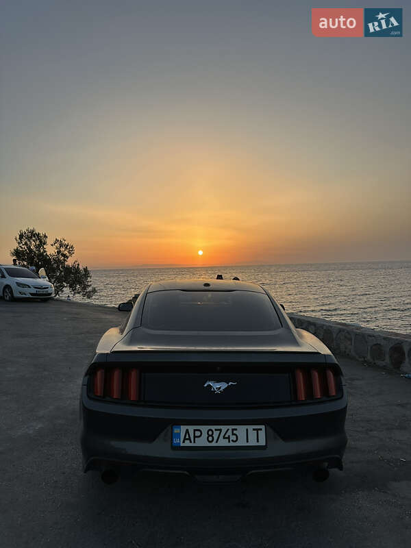 Купе Ford Mustang 2015 в Киеве фото 2 Купе Ford Mustang 2015 в Киеве