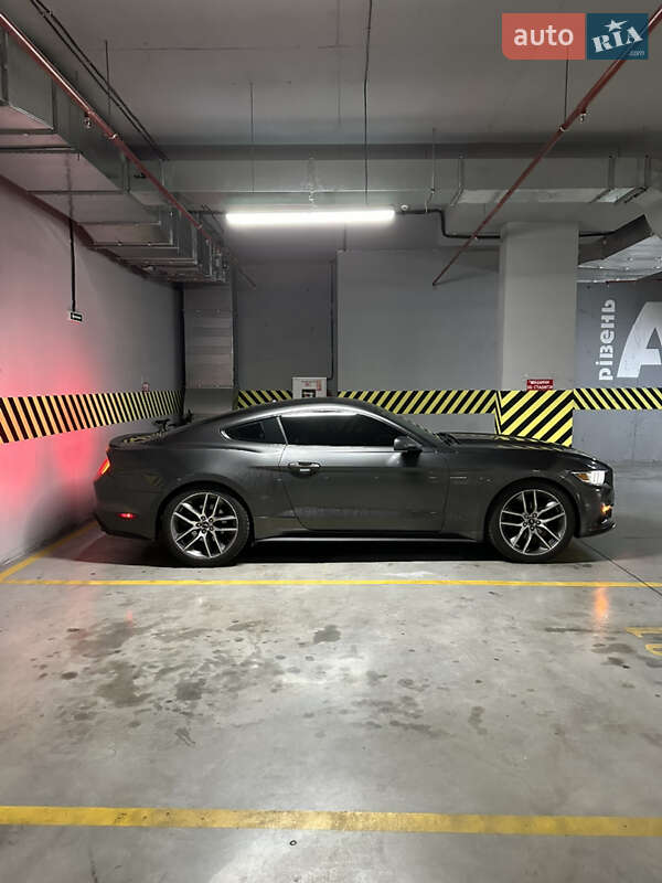 Купе Ford Mustang 2015 в Киеве фото 35 Купе Ford Mustang 2015 в Киеве