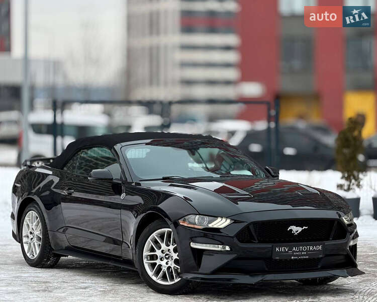 Кабриолет Ford Mustang 2015 в Киеве