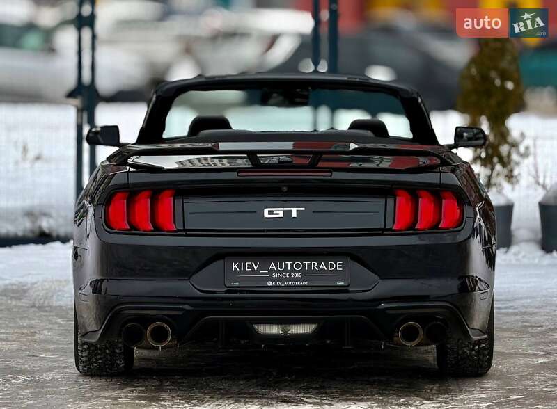 Кабриолет Ford Mustang 2015 в Киеве