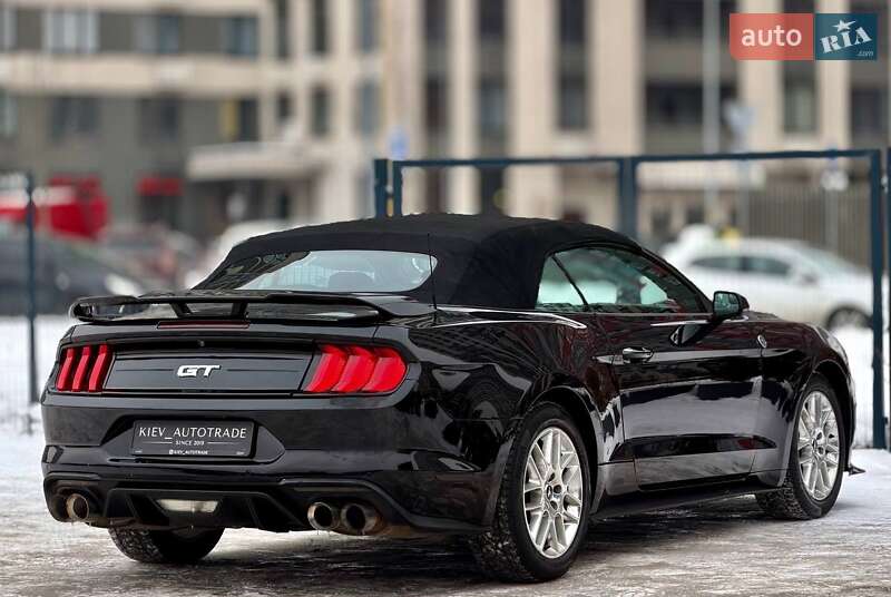 Кабриолет Ford Mustang 2015 в Киеве