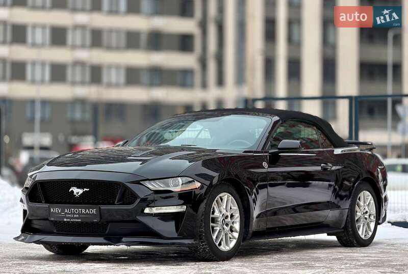 Кабриолет Ford Mustang 2015 в Киеве