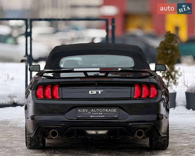Кабриолет Ford Mustang 2015 в Киеве