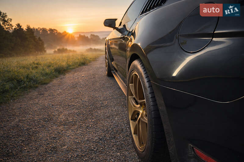 Купе Ford Mustang 2018 в Києві фото 6 Купе Ford Mustang 2018 в Києві