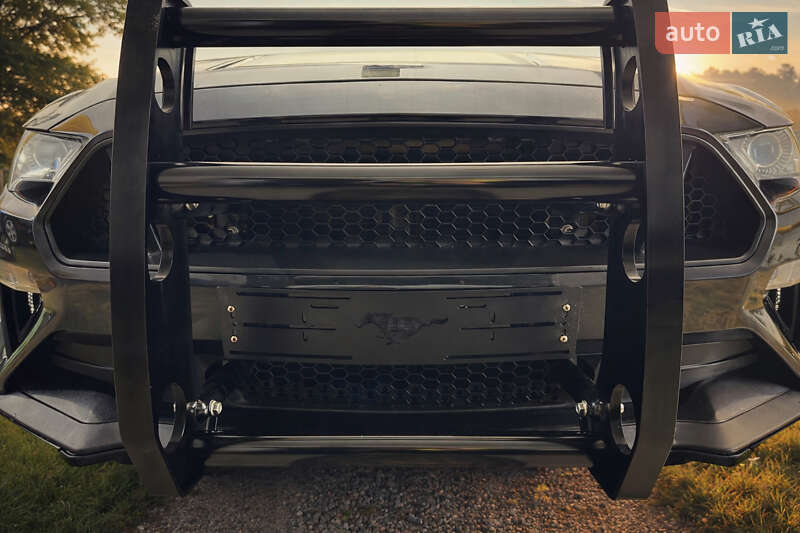 Купе Ford Mustang 2018 в Києві фото 17 Купе Ford Mustang 2018 в Києві