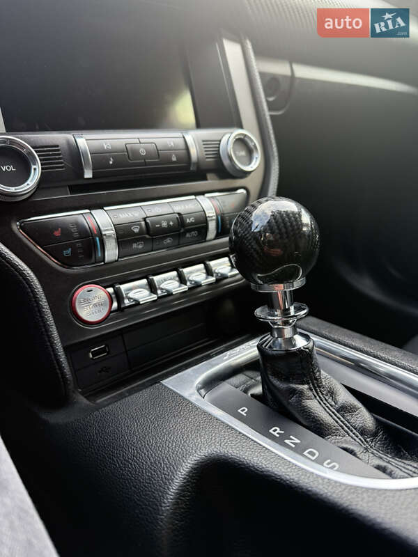 Купе Ford Mustang 2018 в Киеве