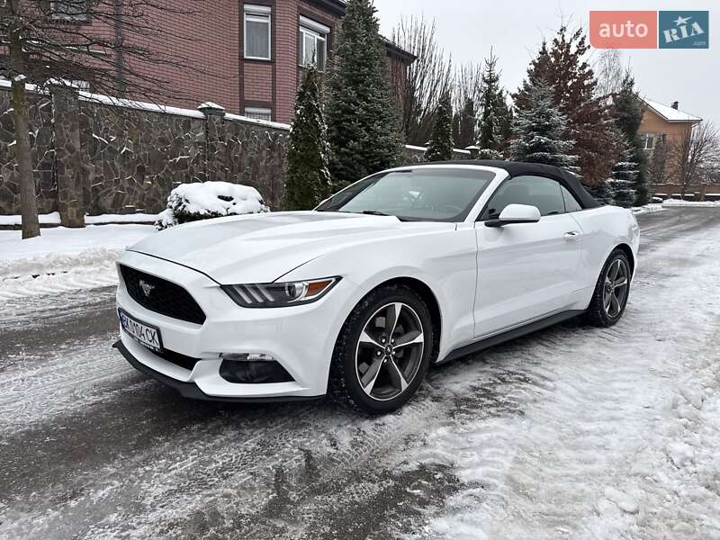 Кабріолет Ford Mustang 2015 в Києві фото 7 Кабріолет Ford Mustang 2015 в Києві