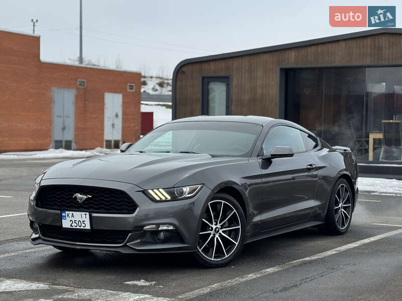 Купе Ford Mustang 2016 в Киеве