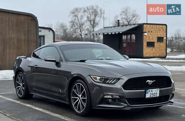 Купе Ford Mustang 2016 в Киеве