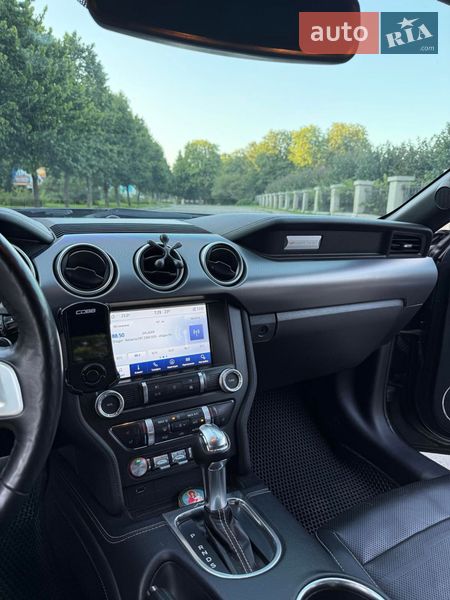 Купе Ford Mustang 2019 в Умані