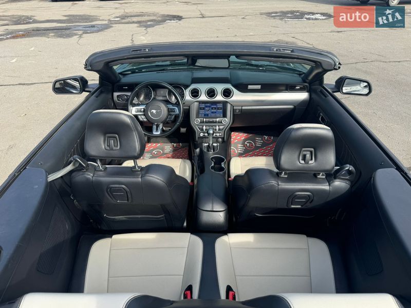 Кабриолет Ford Mustang 2019 в Киеве