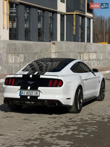 Купе Ford Mustang 2016 в Бучі