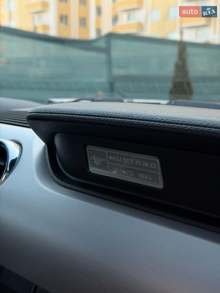 Купе Ford Mustang 2016 в Бучі