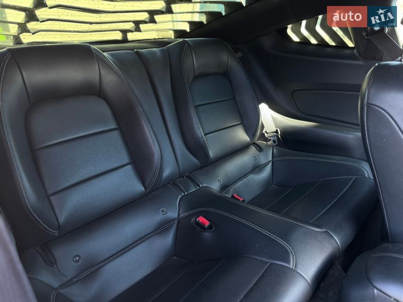 Купе Ford Mustang 2015 в Києві