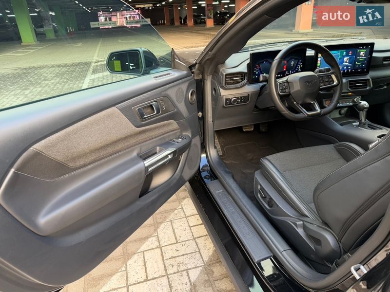 Купе Ford Mustang 2023 в Киеве