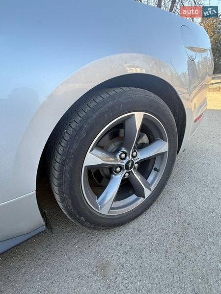 Кабриолет Ford Mustang 2015 в Корсуне-Шевченковском