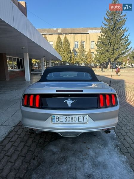 Кабриолет Ford Mustang 2015 в Корсуне-Шевченковском
